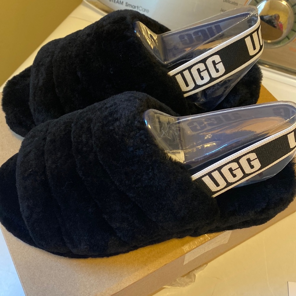 Brand new UGG with fluff yeah slide